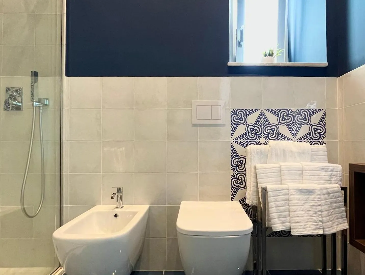 Hotel Gramsci 16 Napoli Italia